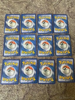 Originál Pokémon karty - 4