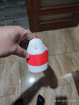 Adidas - 4