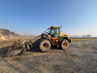 Kloubový nakladač JCB 435S - 4