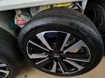 ALU kola Toyota Yaris 5x114,3 R18 Originál,pneu Goodyear 98% - 4