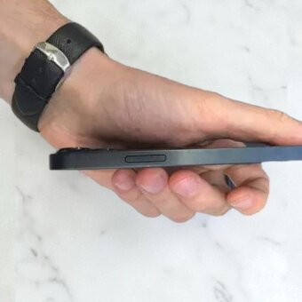 iPhone 13 mini – 128 GB - 4