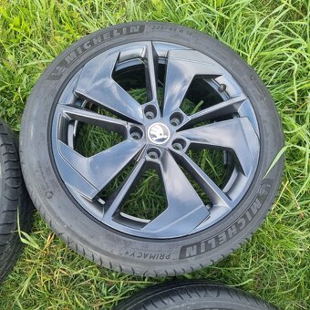 Alu Comet black R18 5x112 Michelin 225/45/18 - 4