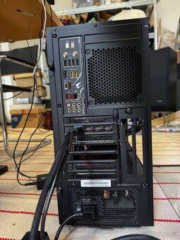 PC Intel Core i7 - 9700K/ Radeon VEGA 64/ 60GB RAM - 4