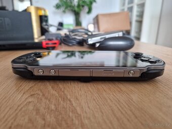 PlayStation Vita, PS VITA OLED (PCH-1004) TOP - 4