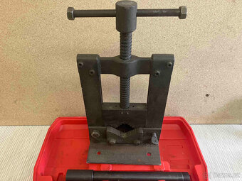 Závity trubek a otvorů - 4