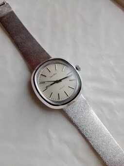 Krásné  funkční postříbřené  hodinky Zentra - 4
