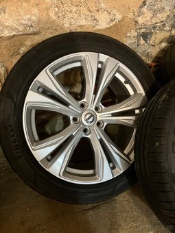 Volvo V90 245/45/18 - 4