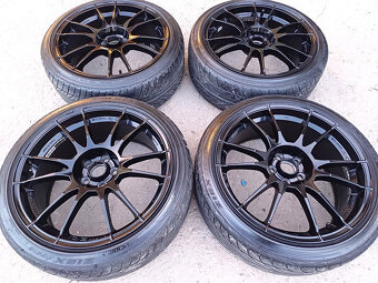 O.Z. ULTRALEGGERA 225/40/18 - 4