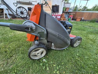 Sekacka Husqvarna záběr 48cm s pojezdem. - 4