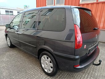 Peugeot 807 2.0 HDI 100 KW 7 Mist 5 sedaček slušní stav - 4