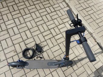 Elektrokoloběžka Xiaomi Mi Electric Scooter 3 - 4