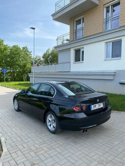 Bmw e90 325i - 4