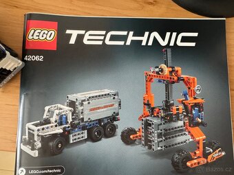 Prodám lego technic Container Yard - 4