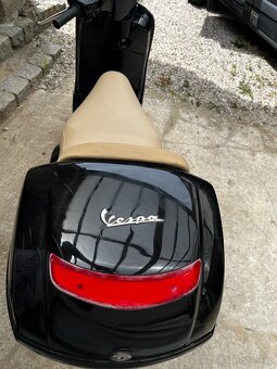 Vespa LX125 černá - 4