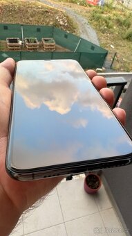 iPhone 11 Pro Max 256 GB + originální příslušenství - 4