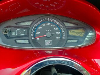 Prodám Skútr Honda PCX 125 - 4