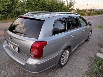 Toyota Avensis 2.2 D4-D - 4