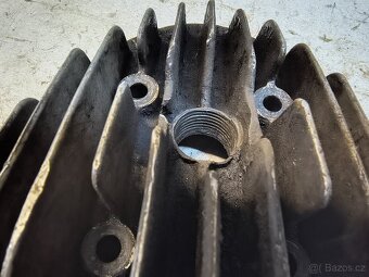 Hlava motoru ČZ 125 B, T - 4