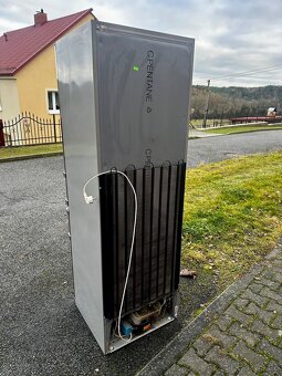 Lednice Whirlpool 185x60x60 - 4