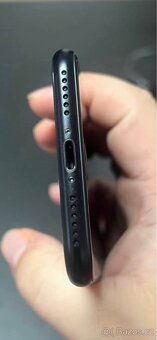 IPhone SE 2020 94% baterie - 4