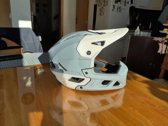 Integrální přilba - 4