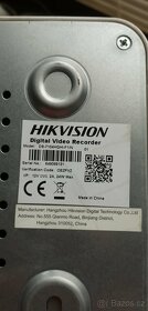 Síťový video rekordér HIKVISION DS-7104HQHI-F1/N - 4