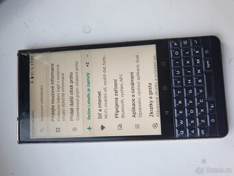 Blackberry KEY2 LE bronz barva funkční - 4