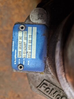 Turbo na motor VOLVO 2.4D a D5 - 4