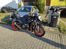 Aprilia Tuono 1000r - 4