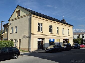Rodinný dům s komerčními prostory - 4