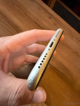 Apple iPhone 11, 128GB, bilá, nova baterie, TOP stav - 4