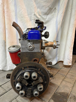fiat 600 motor + díly (prodam jako celek) - 4