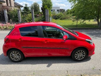 Toyota Yaris 1.3 - 4