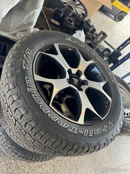 Kola 5x127 r20 na Wrangler JK Jl s pneu BFGOODRICH - 4