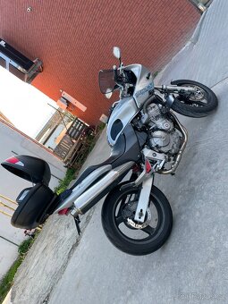 Honda Hornet 600 70 kW 2001 - 4