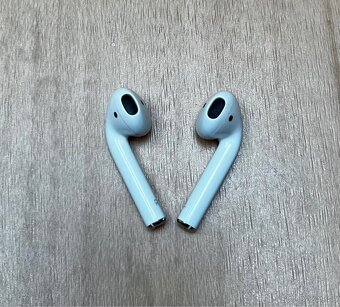 Apple Airpods 1. generace - 4