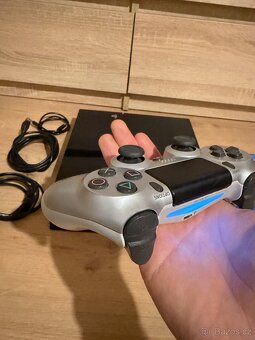 Sony PlayStation 4 Fat 500GB + originál ovládač a PS4 hra - 4