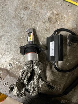LED žárovky H4 - 4