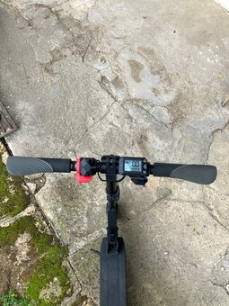 Elektrokoloběžka LAMAX e-scooter s5000 - 4