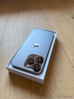 Apple iPhone 13 Pro 256GB Graphite - 4