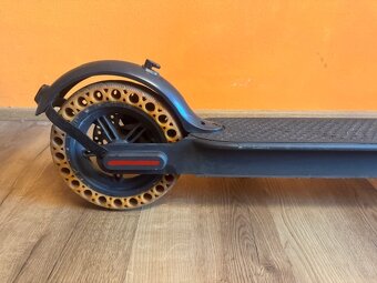 Xiaomi Mi Electric Scooter Pro - 4
