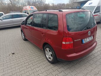 Volkswagen Touran 2.0tdi - 4