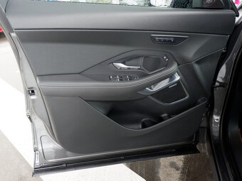 Jaguar E-|Pace - 4