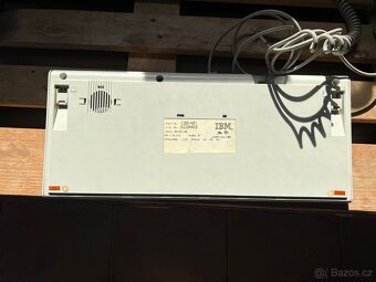 IBM mechanická klavesnice rok 1990 - 4