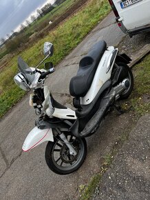Piaggio Beverly 300i - 4