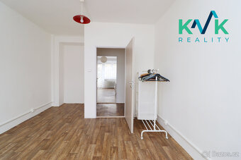 Pronájem 2+1, 4.patro, bez výtahu, centrum, Karlovy Vary - I - 4