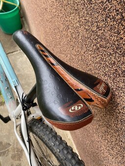 Dámské horské kolo Specialized - 4