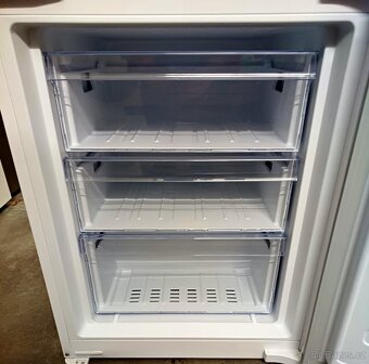 Nová vestavná lednice BEKO , ZÁRUKA BCSA285K4SN - 4