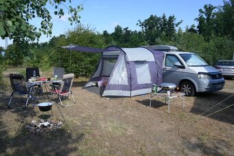 VW Transporter obytný - 4
