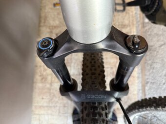 Celoodpružené elektrokolo Ghost asx hybrid s 750hw baterií - 4